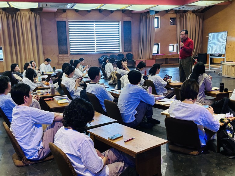 전남 교원들, ‘책’ 읽으며, 치유의...