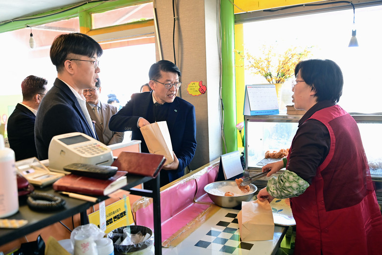 김대순 행정2부지사, ‘통큰세일’ 민...